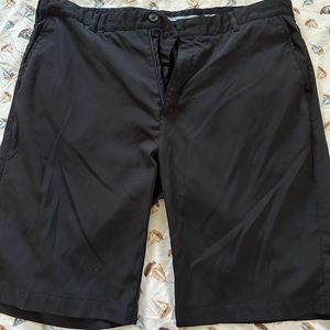 Ping Black men’s golf shorts. Size 38